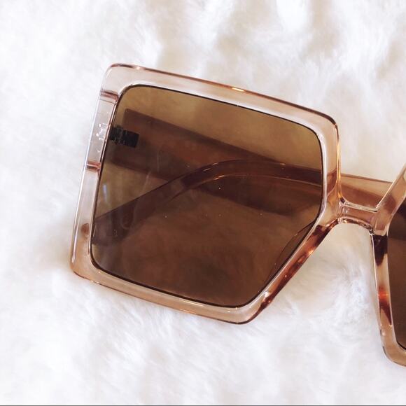 Molly Clear Pink Oversized Rectangle Sunglasses - Picture 2 of 9